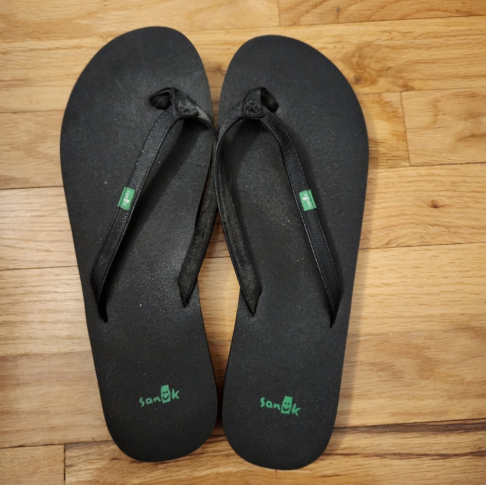 Sanuk flip flops